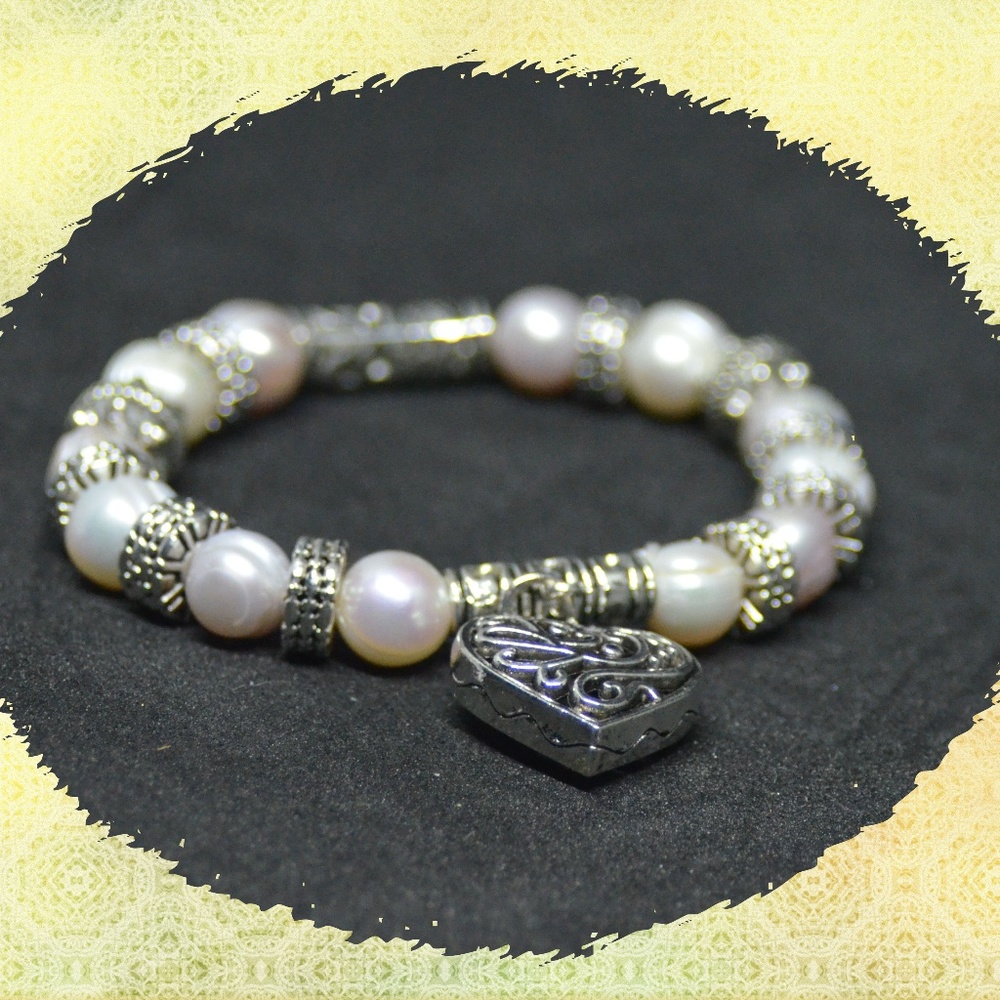 SILVER AND WHITE HEART SHAPE BRACELET